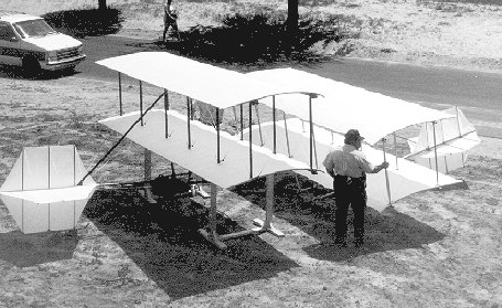 [Both gliders standing in front of Aquatorium - bw05.jpg]